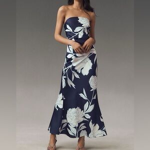 SIGNIFICANT OTHER LUCILE STRAPLESS FIT & FLARE MAXI DRESS size 4